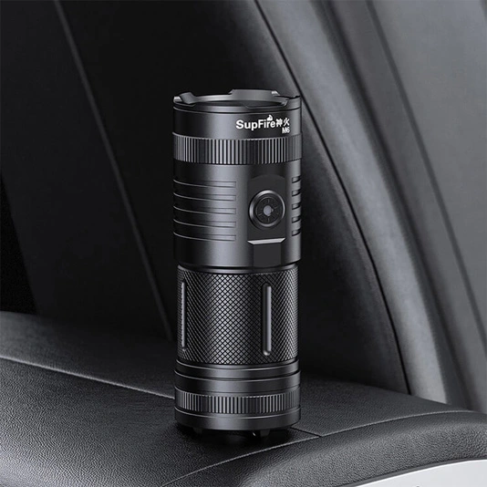 SUPERFIRE M6 3000Lmハイパワー懐中電灯