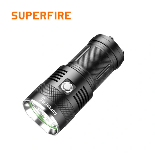 SUPERFIRE M6 3000Lmハイパワー懐中電灯