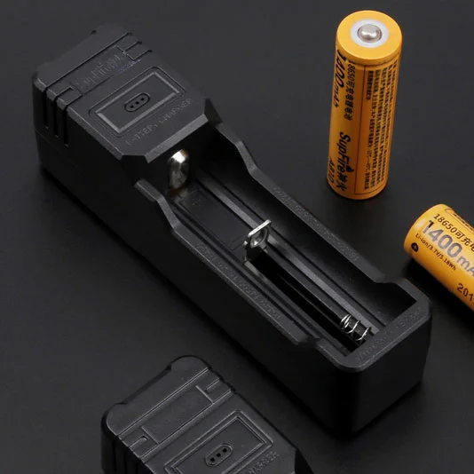 SUPERFIRE AC16セーフ & セキュアUSB充電器