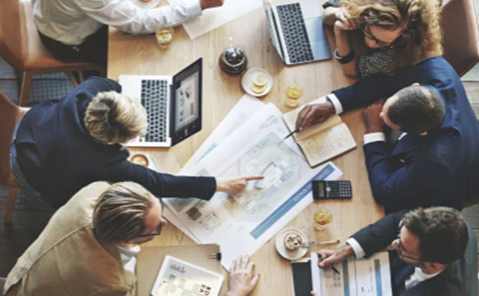 募集ポジション: セールスマン